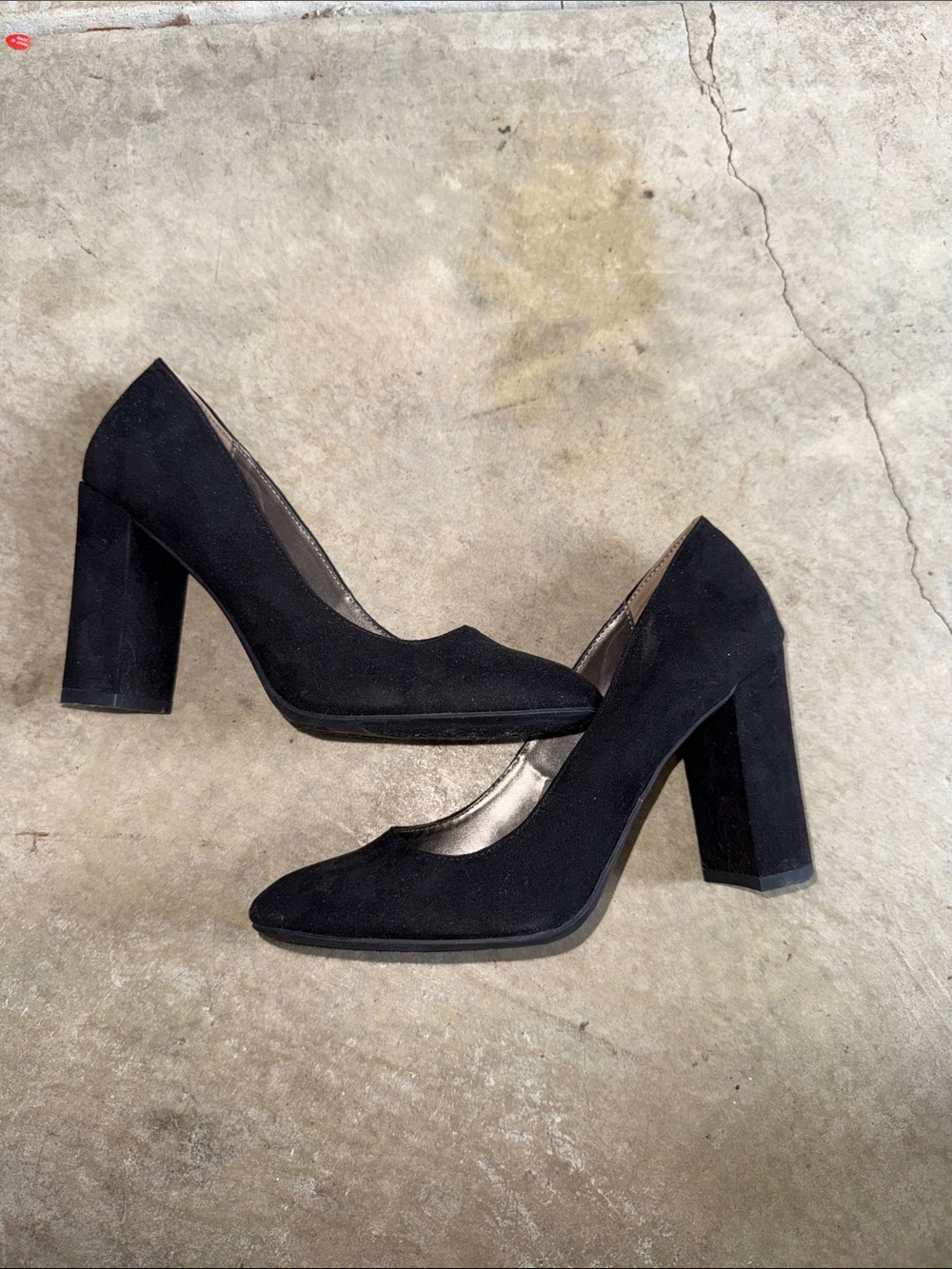 libby. edelman Black Suede Block Heel Pumps